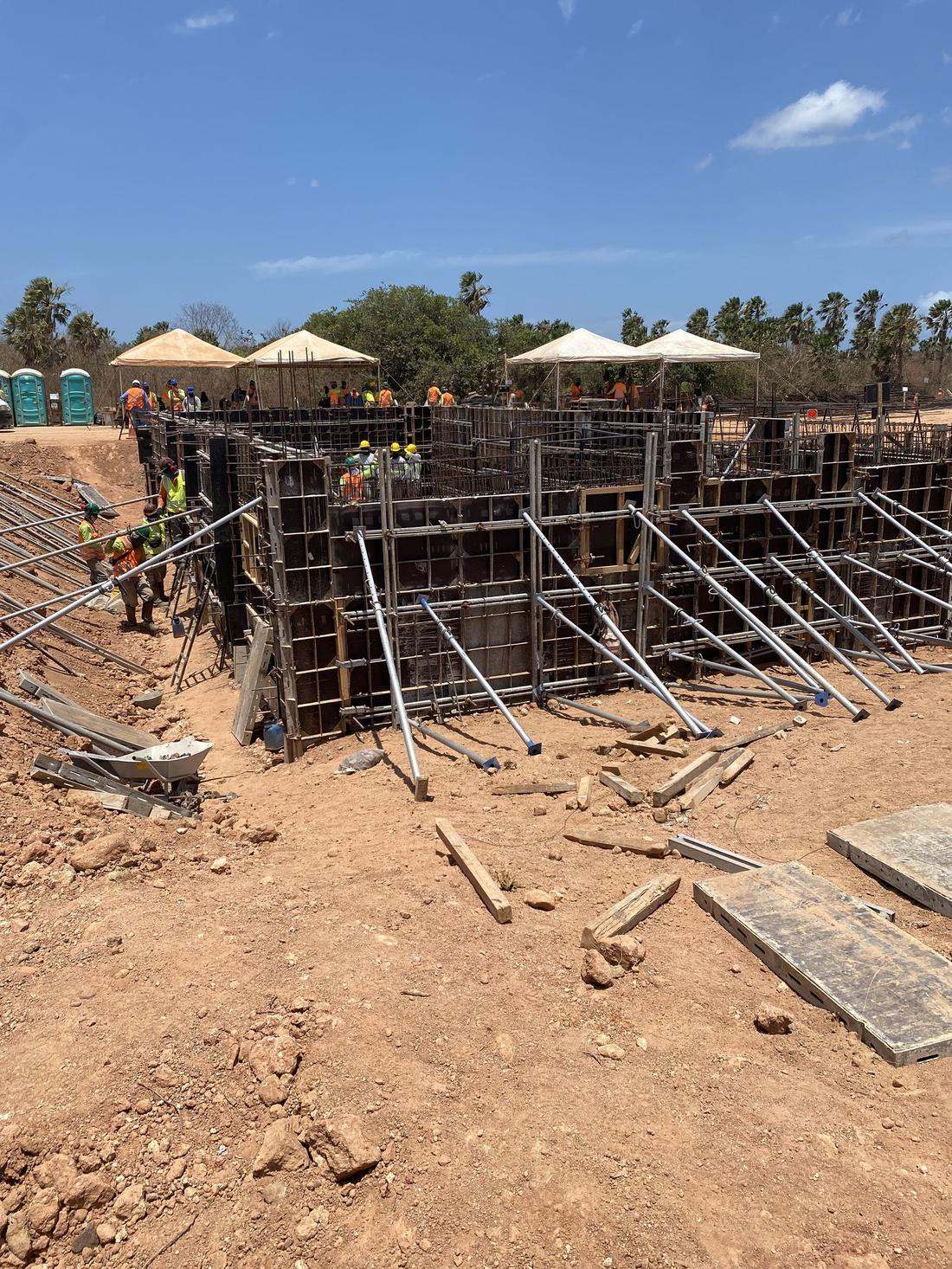 Construção de subestação em concreto armado